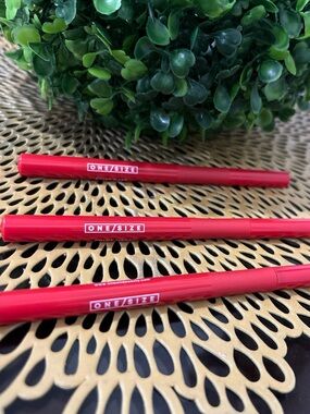 X3 One/Size Point Made Bodacoius Black 24 Hour Liquid Eye liner pen